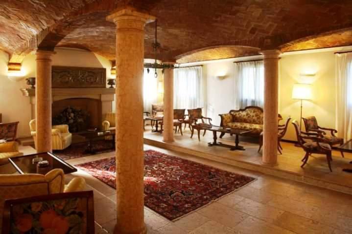 Hotel Villa Montanarini Villarotta Eksteriør bilde